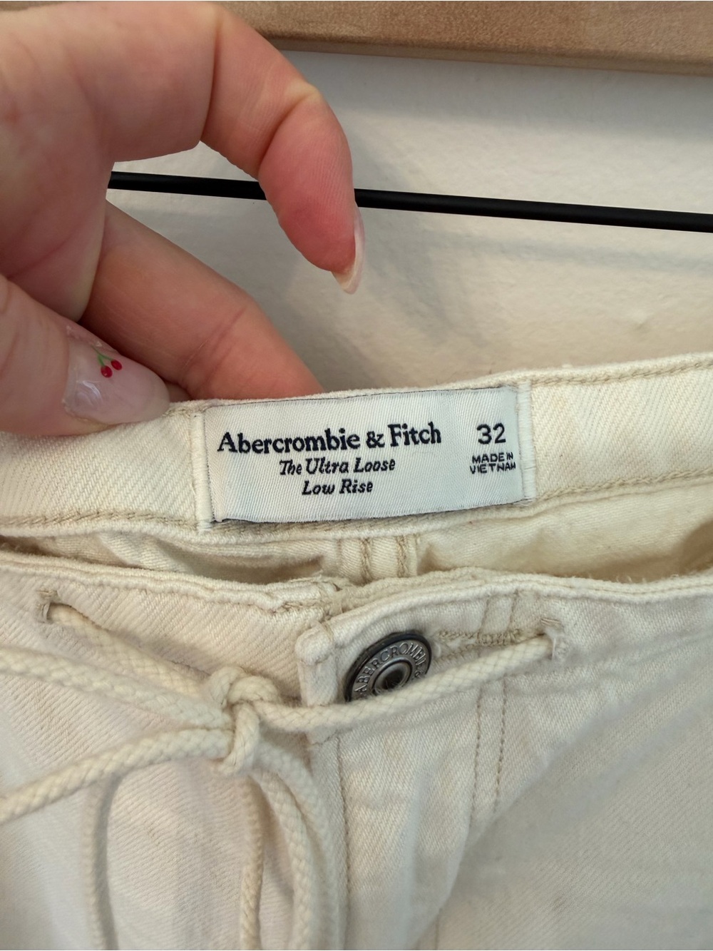 Ultra Loose Low Rise Jeans - Picture 3 of 8